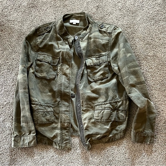 LOFT Jackets & Blazers - LOFT Camo Jacket